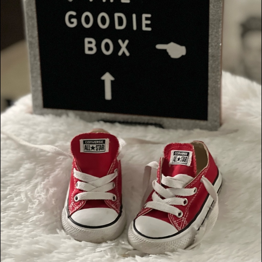 Toddler converse red